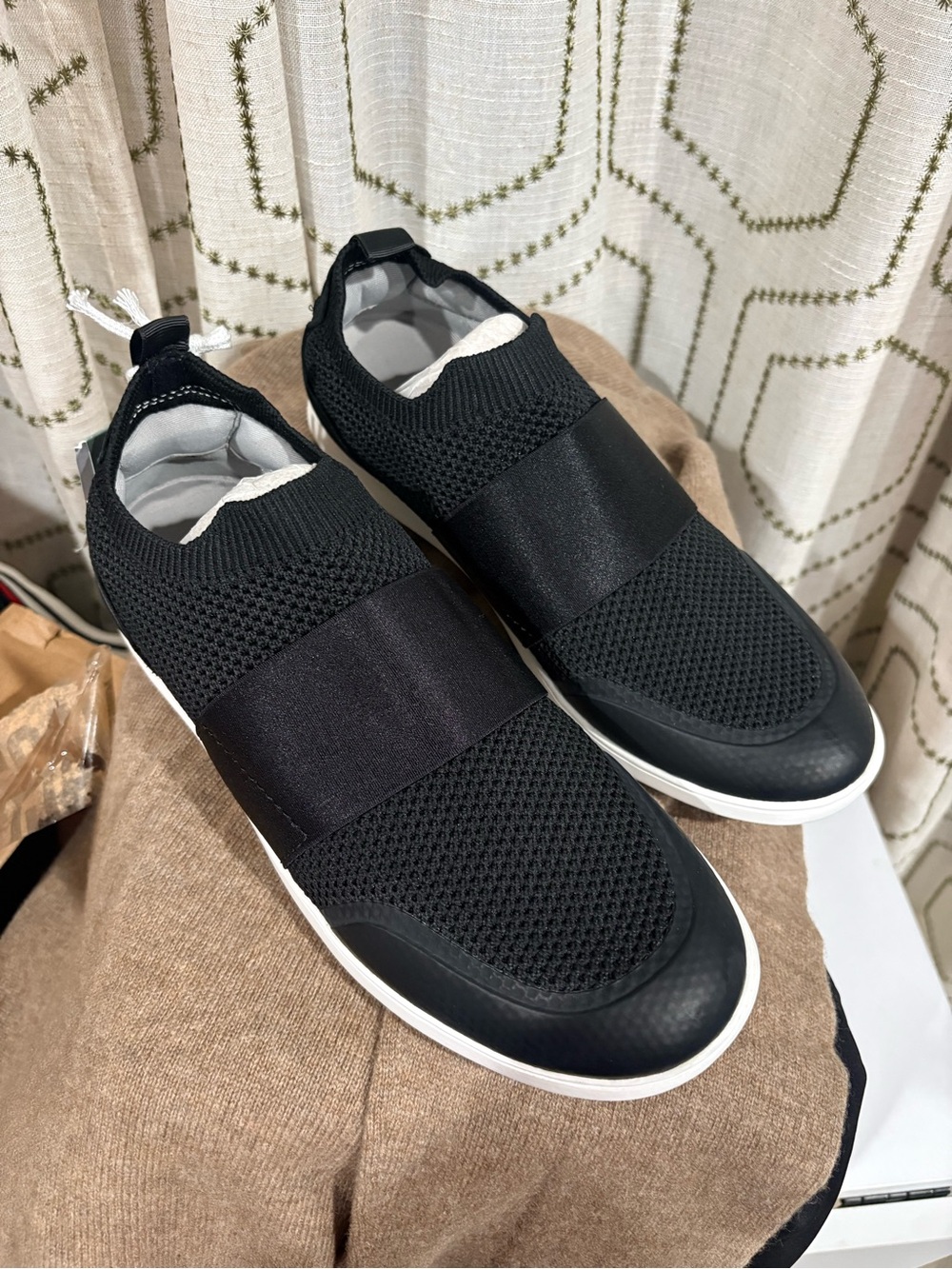 REVITALIGN Women's Bristol Slip On Sneaker Size 7 - Picture 5 of 8